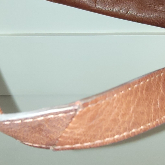 Lucky Brand Kora Leather Zippered Shoulder Bag w/Leather Wristlet Included - Picture 14 of 14